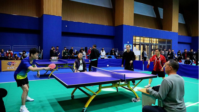 显得尤为突 显得尤为突